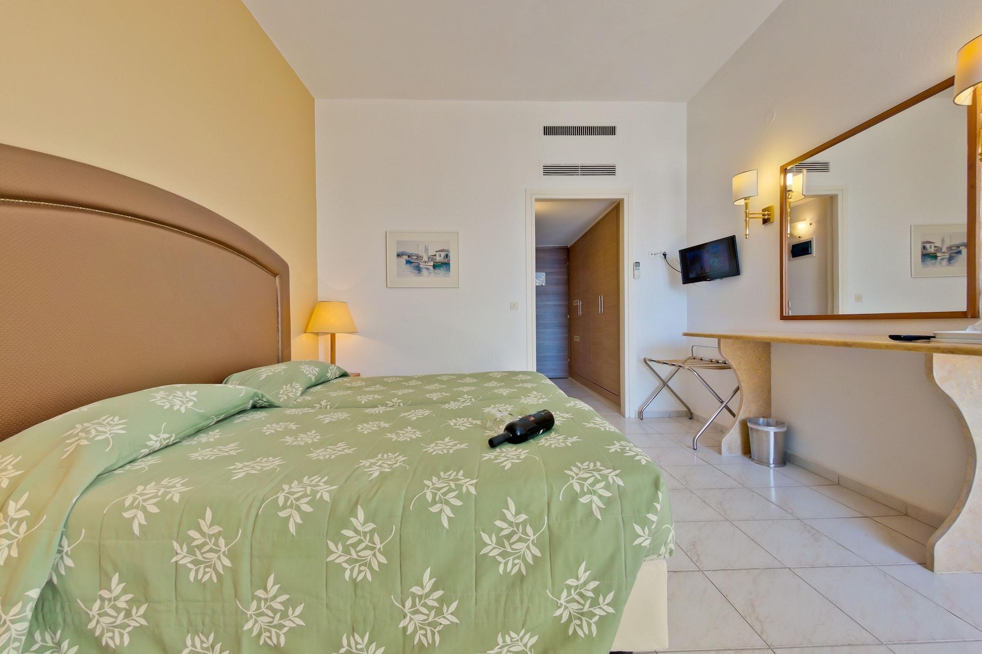 ארטריה Palmariva Beach Hotel מראה חיצוני תמונה